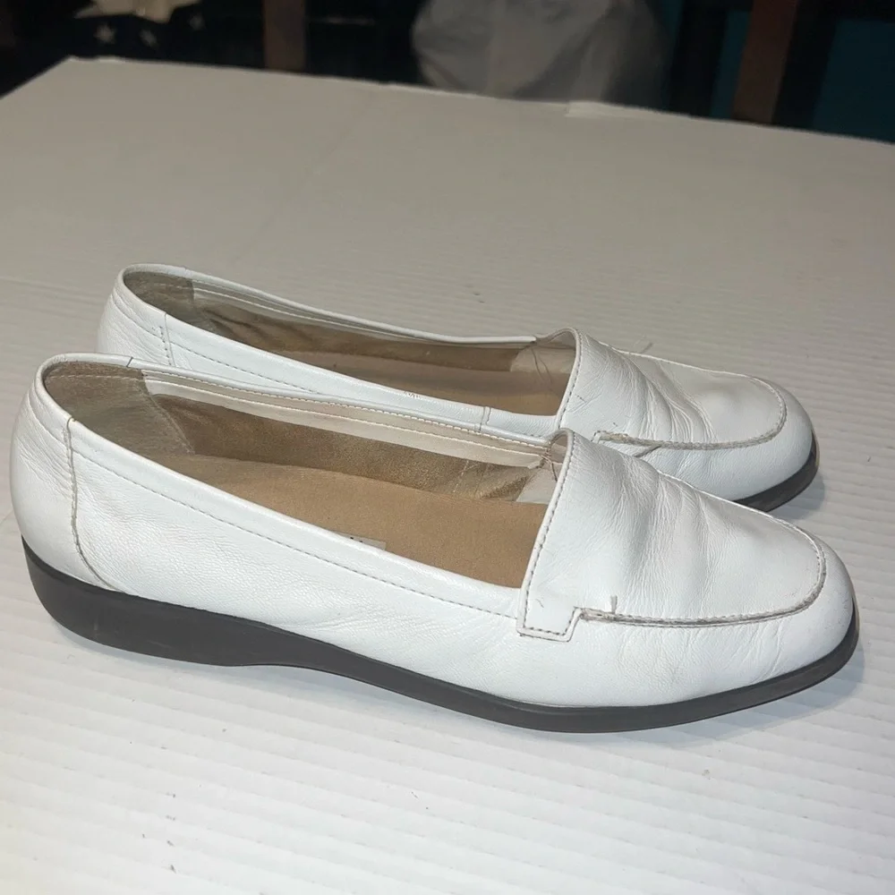 Easy Spirit White Leather Slip On Loafers‎ Comfort Casual Shoes
